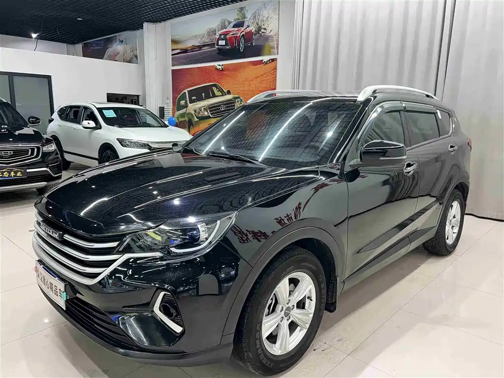 Jetour X70M 2023 2022 1.5T Manual Avant-garde Partner 7-seater