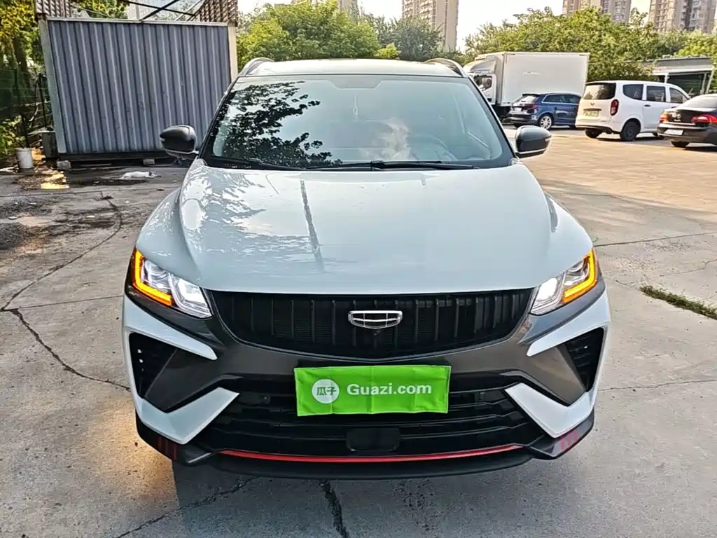 Фото 3 - Geely Binyue