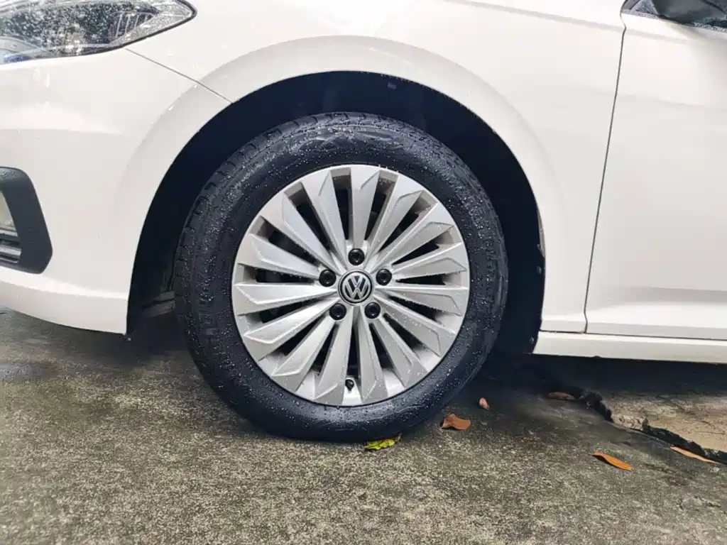 Фото 23 - Volkswagen Lavida
