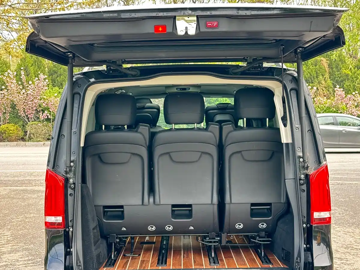 MERCEDES-BENZ V-CLASS