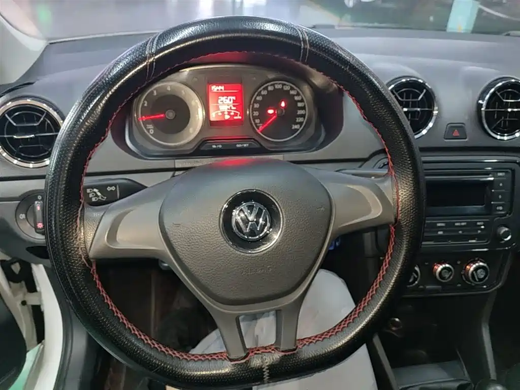 Volkswagen Jetta 2019 Dream Edition 1.5L Manual Fashion фото 11