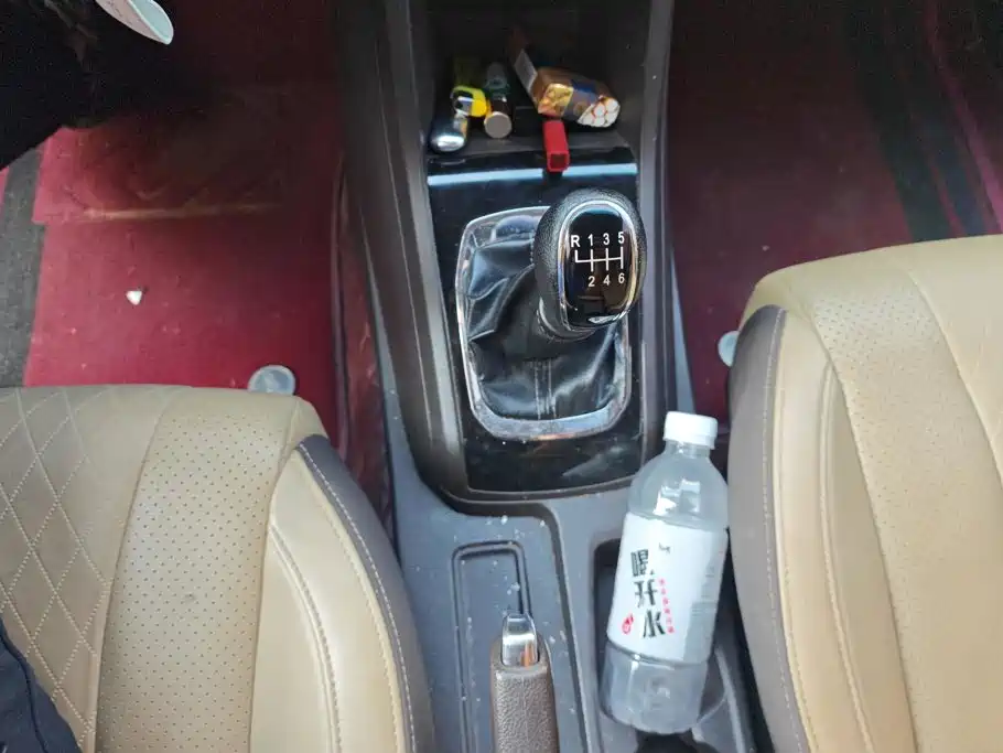 Baojun 310W 2018 2017 1.5L Manual Fashion China VI