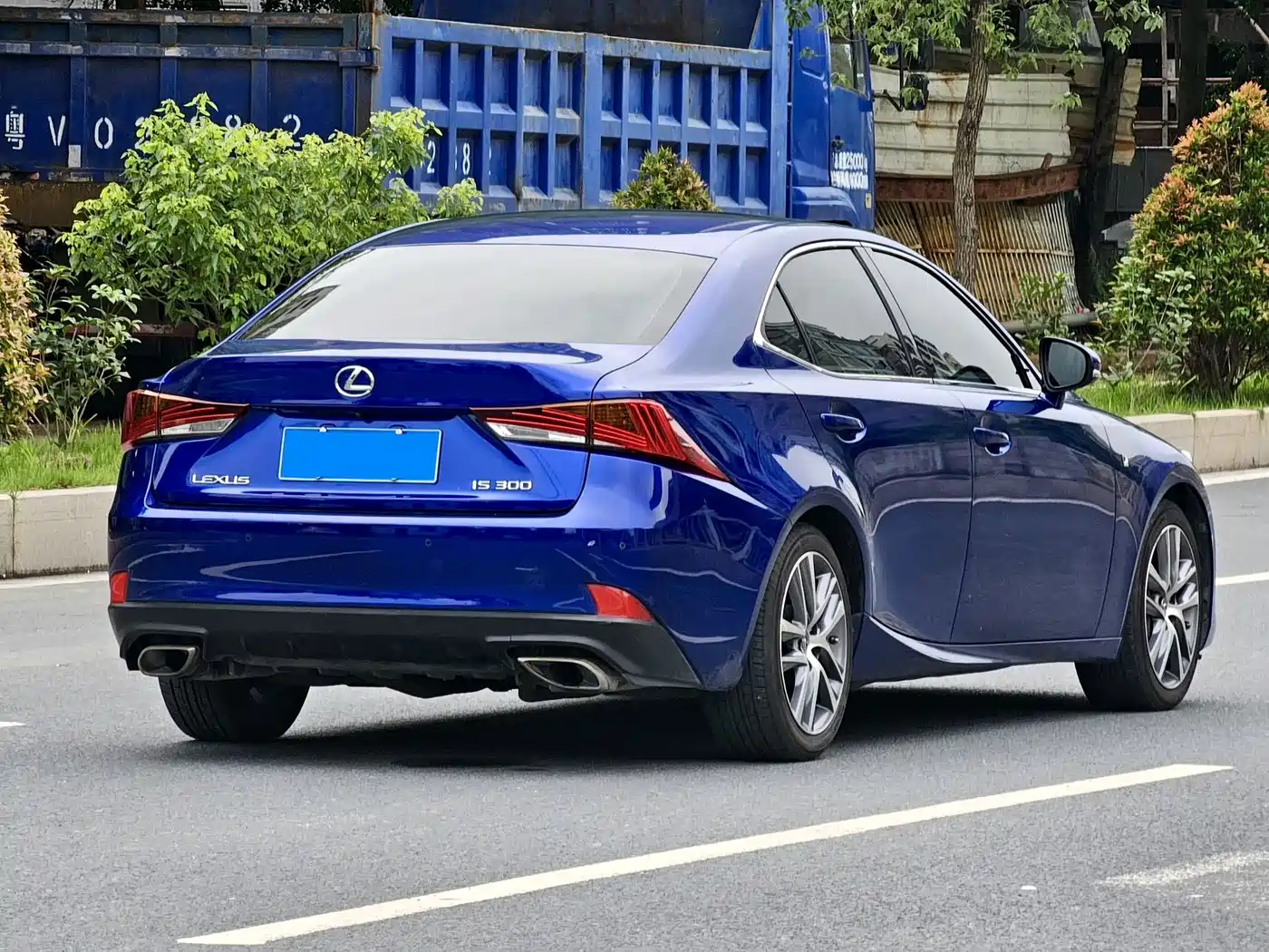Фото 7 - Lexus IS