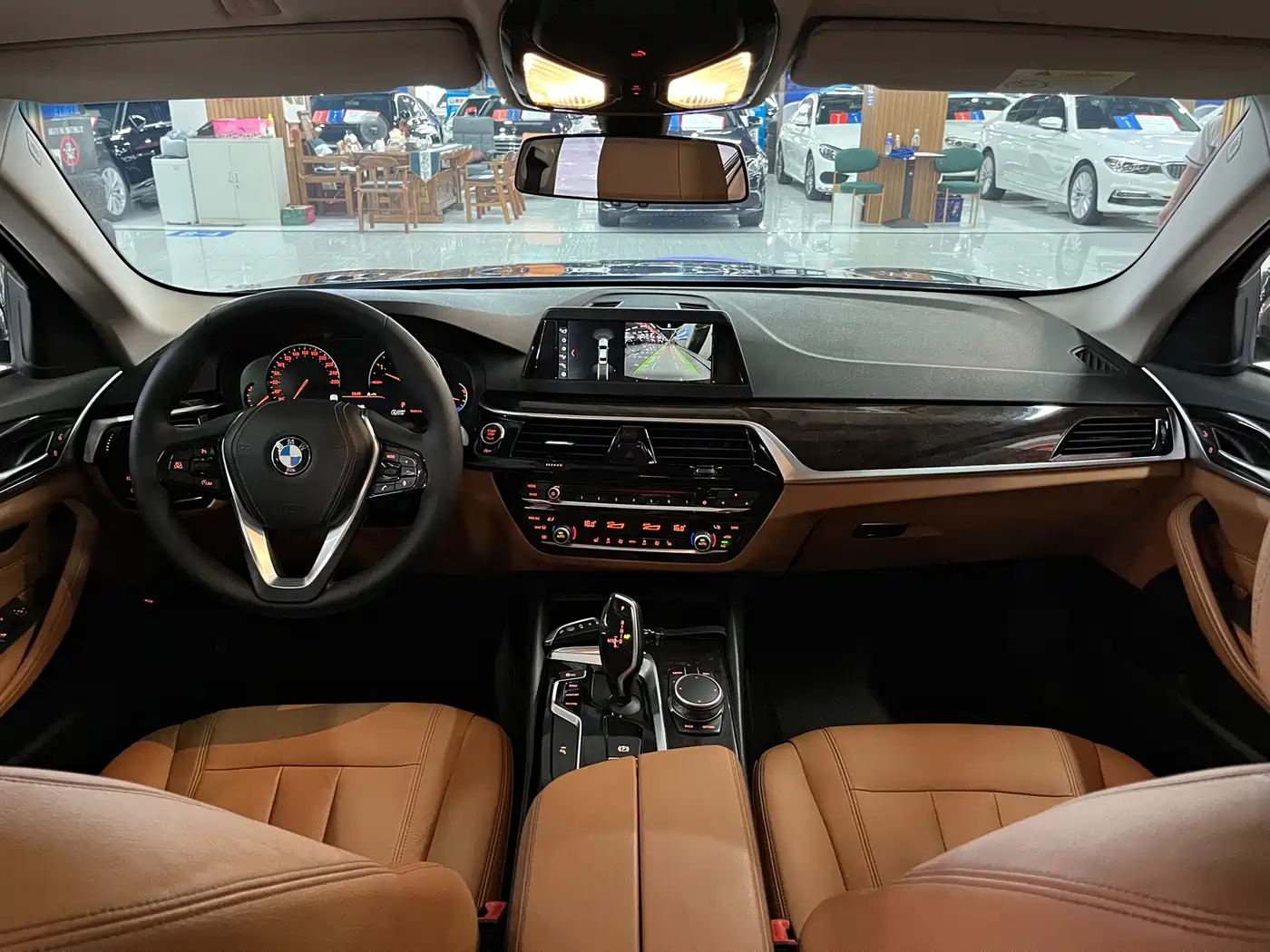BMW 5 Series 2018 528Li Launch Special Edition фото 11