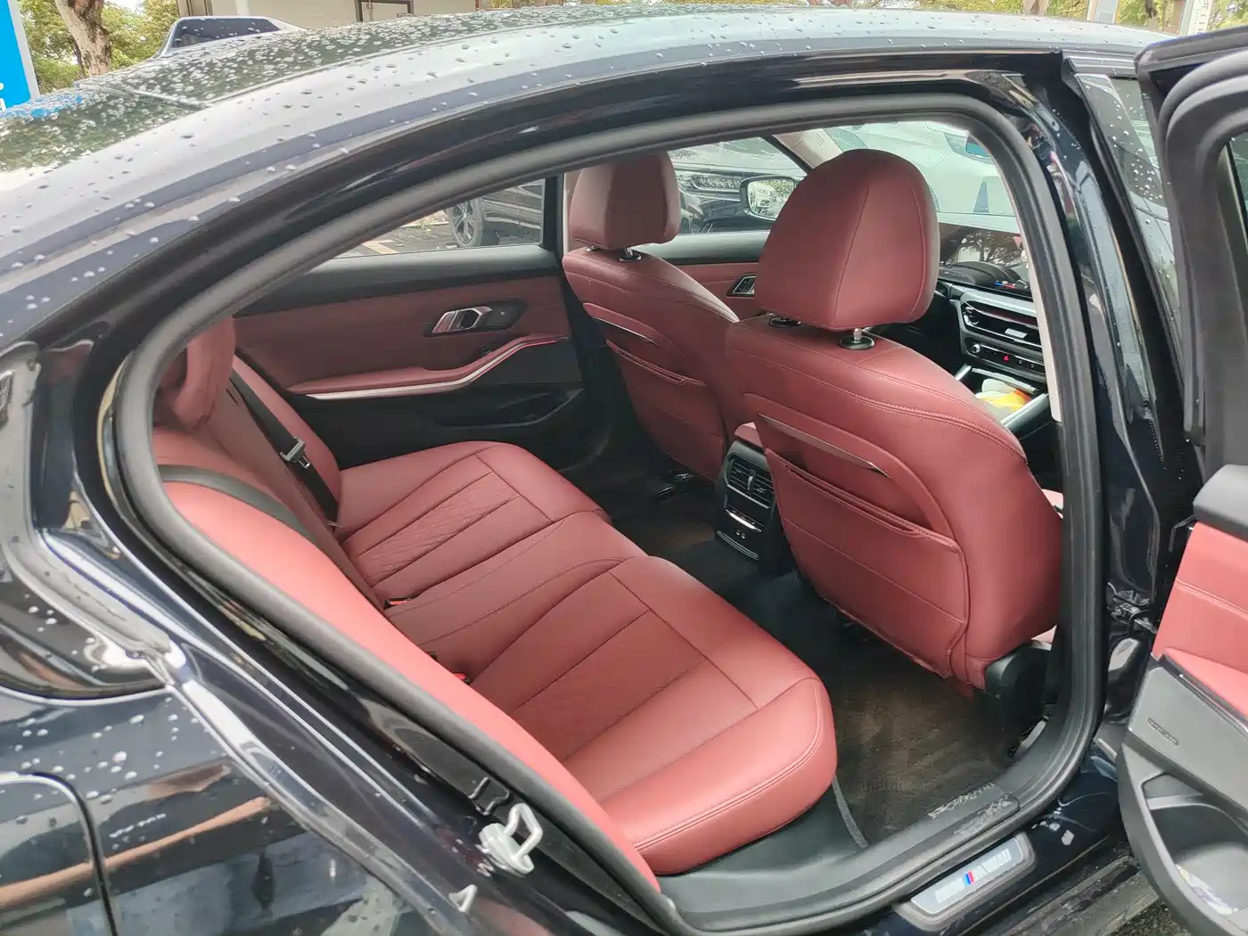 BMW 3 Series 2025 330Li M Sport Night Edition фото 20