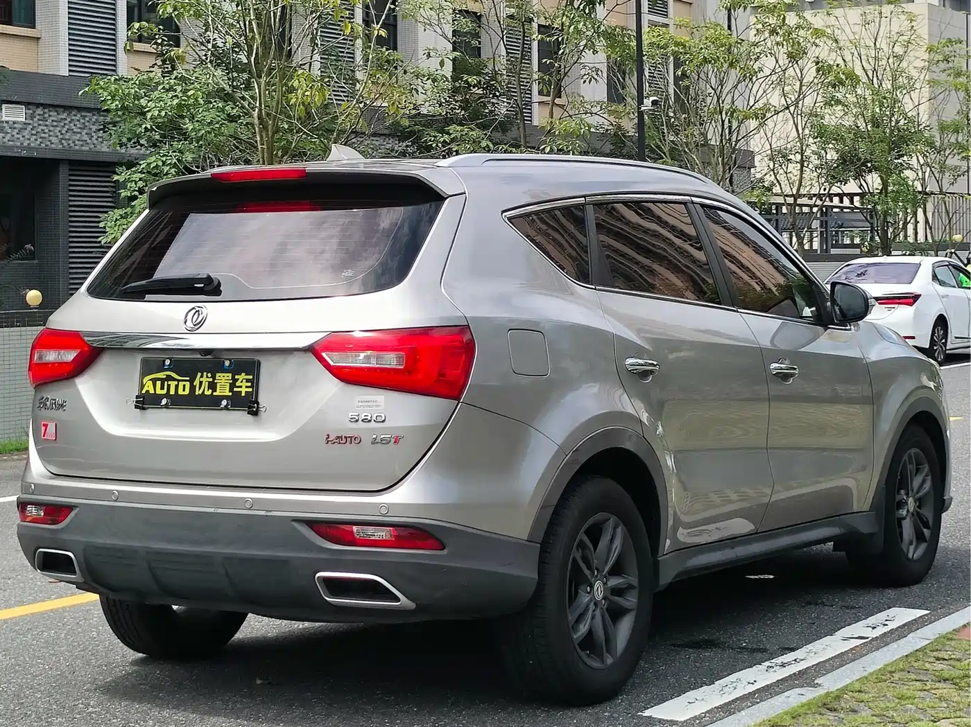 Dongfeng Fengguang Fengguang 580 2019 2020 1.5T CVT Luxury