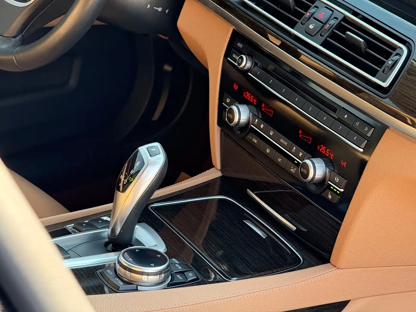BMW 7 Series 2014 730Li Premium фото 48