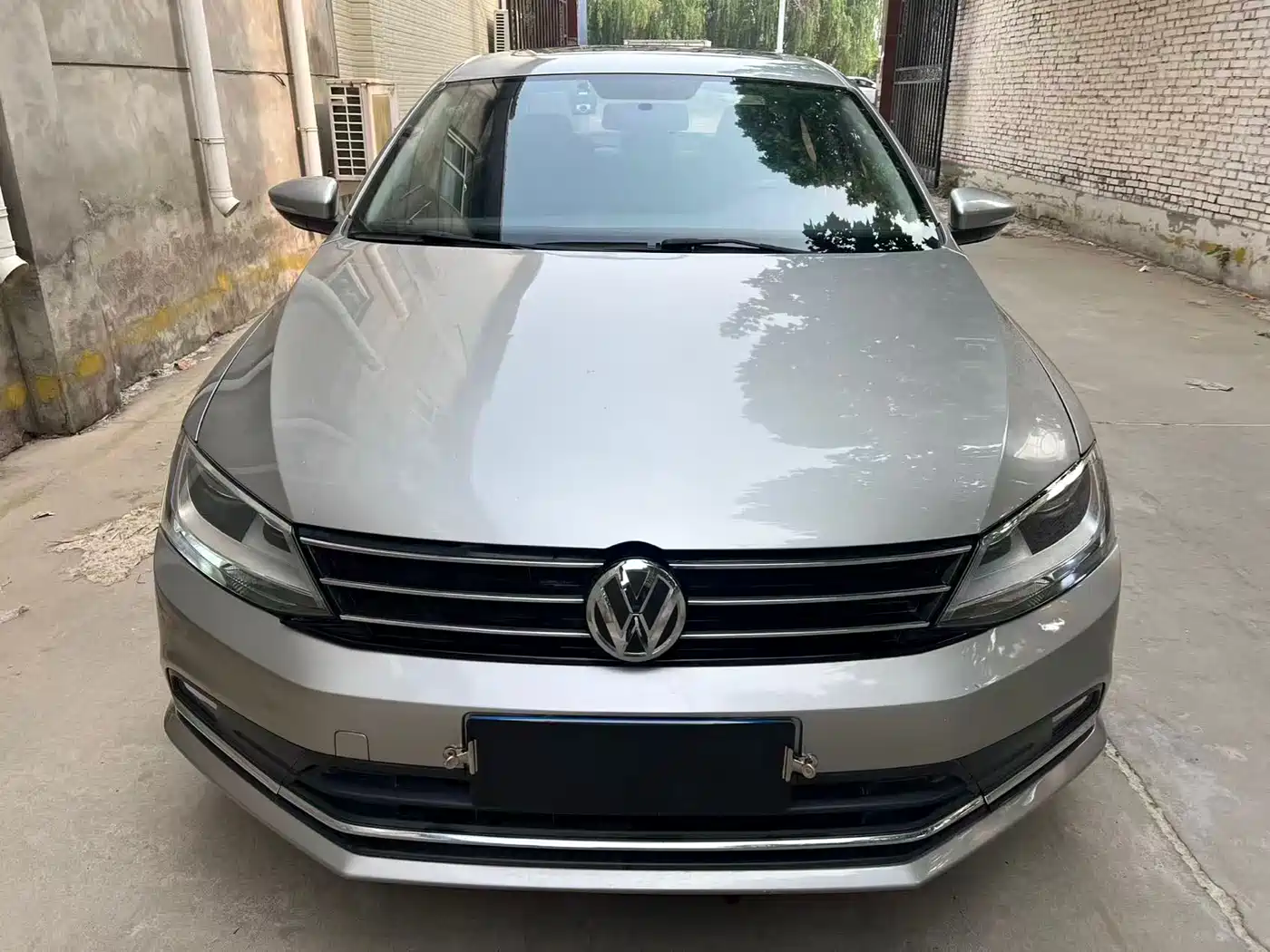 Volkswagen Sagitar 2015 230TSI Automatic Comfort фото 2