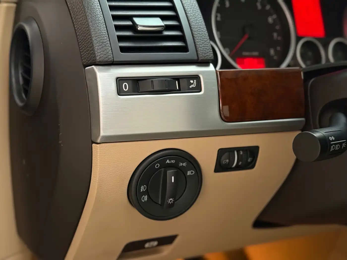 Volkswagen Touareg 2007 3.6L Standard Configuration фото 19