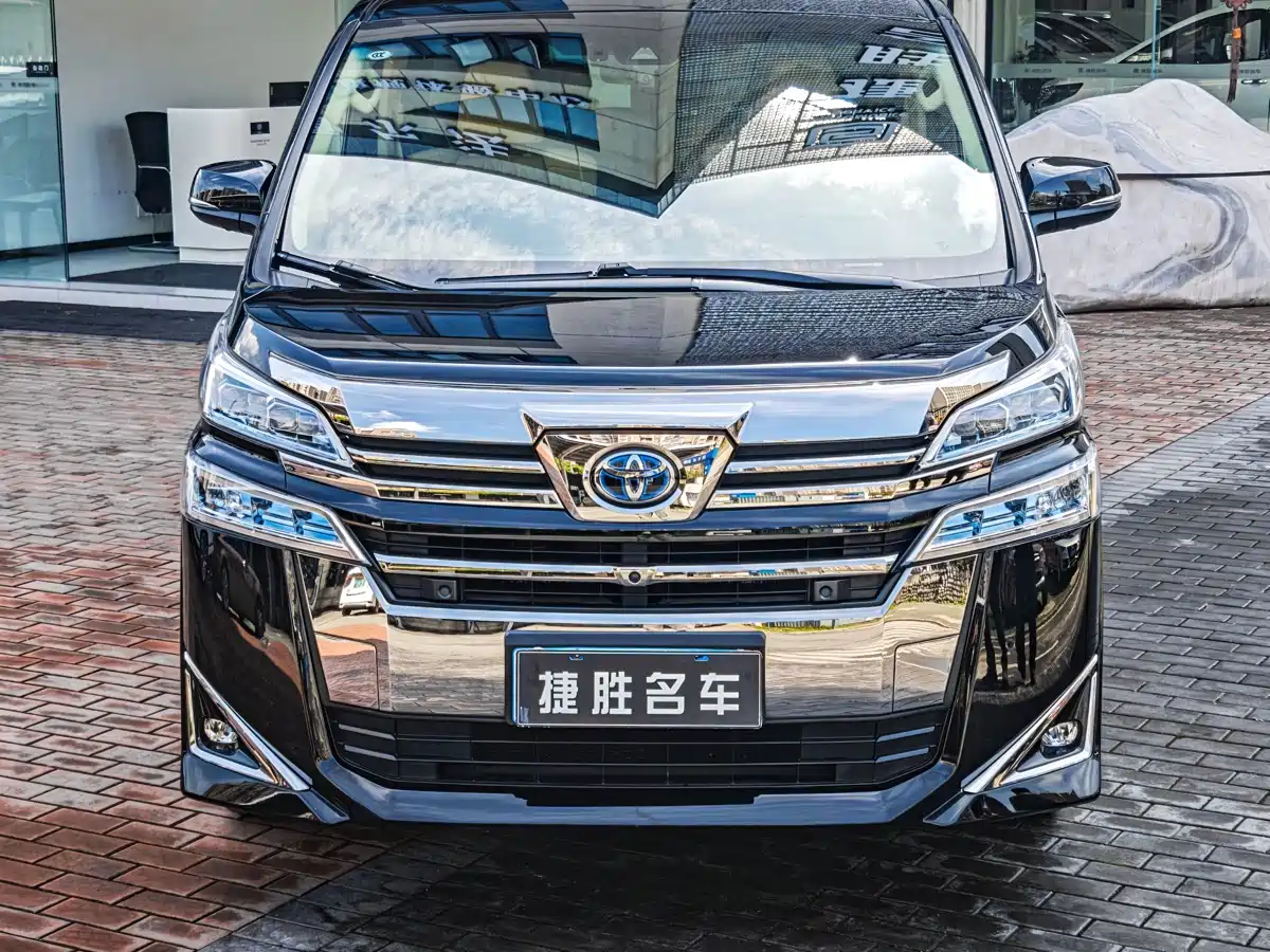 Toyota Vellfire 2021 Crown Hybrid 2.5L HV Premium Edition фото 2