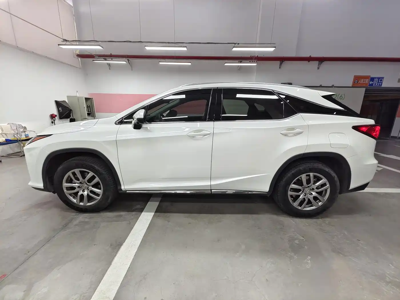 Lexus RX 2017 2016 300 2WD Elite Edition (China V)