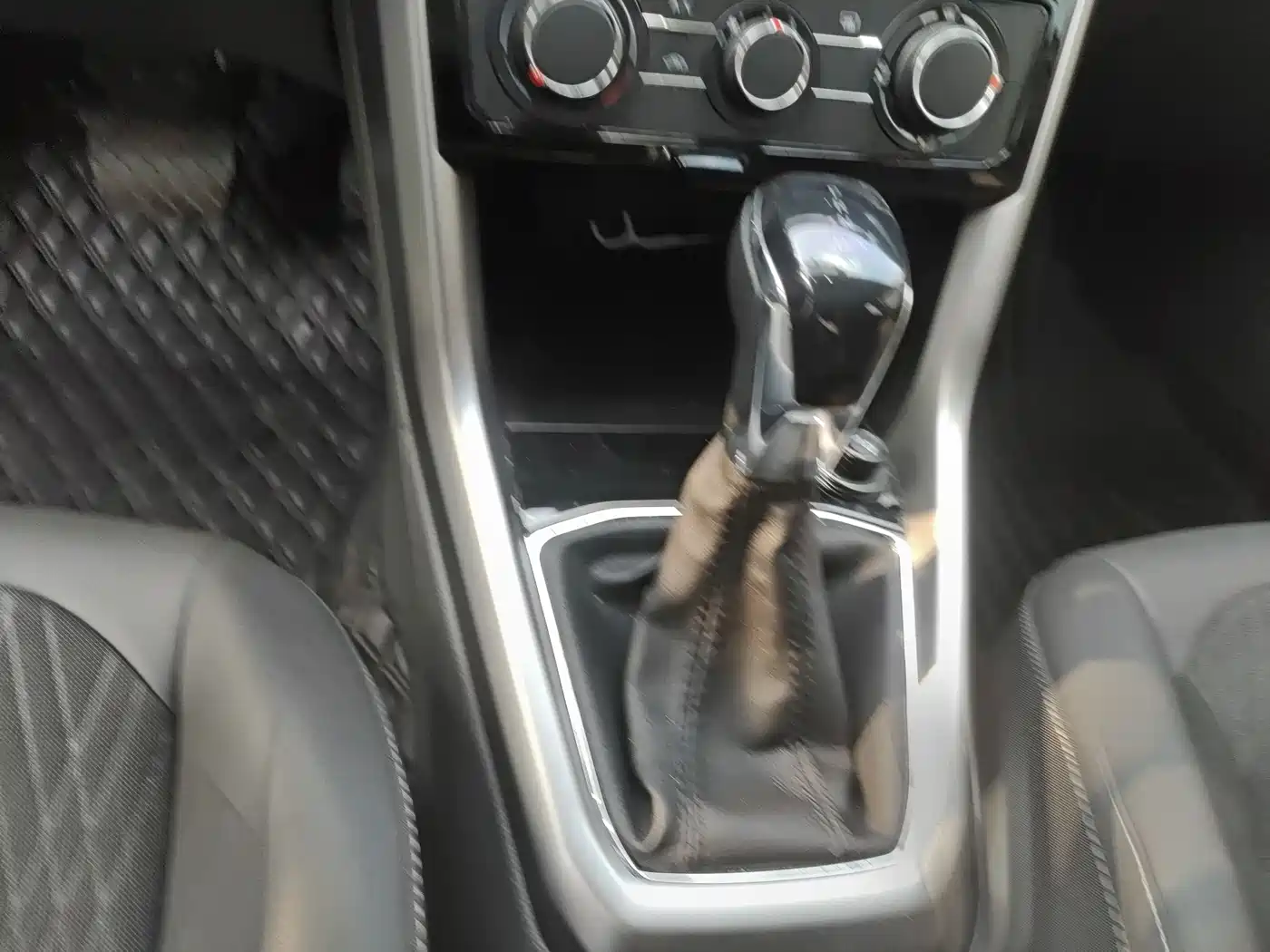 Volkswagen T-Cross 2019 280TSI DSG Comfort Edition фото 9