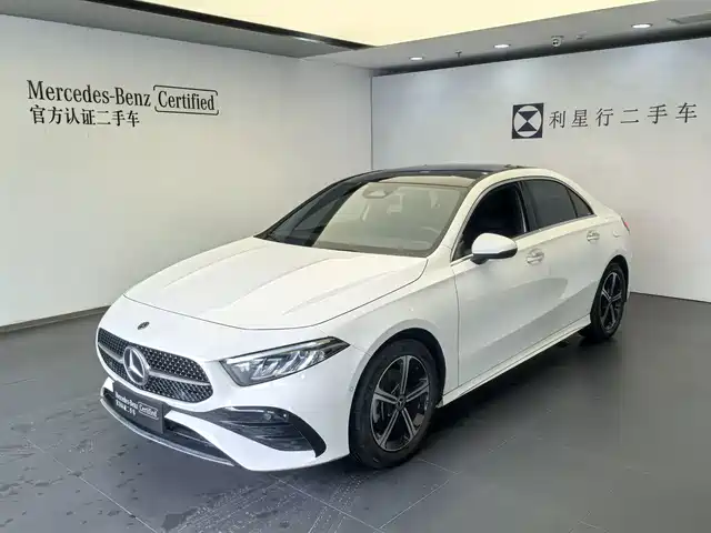 Mercedes-Benz A-Class 2023 A 200 L Fashion — фото 1