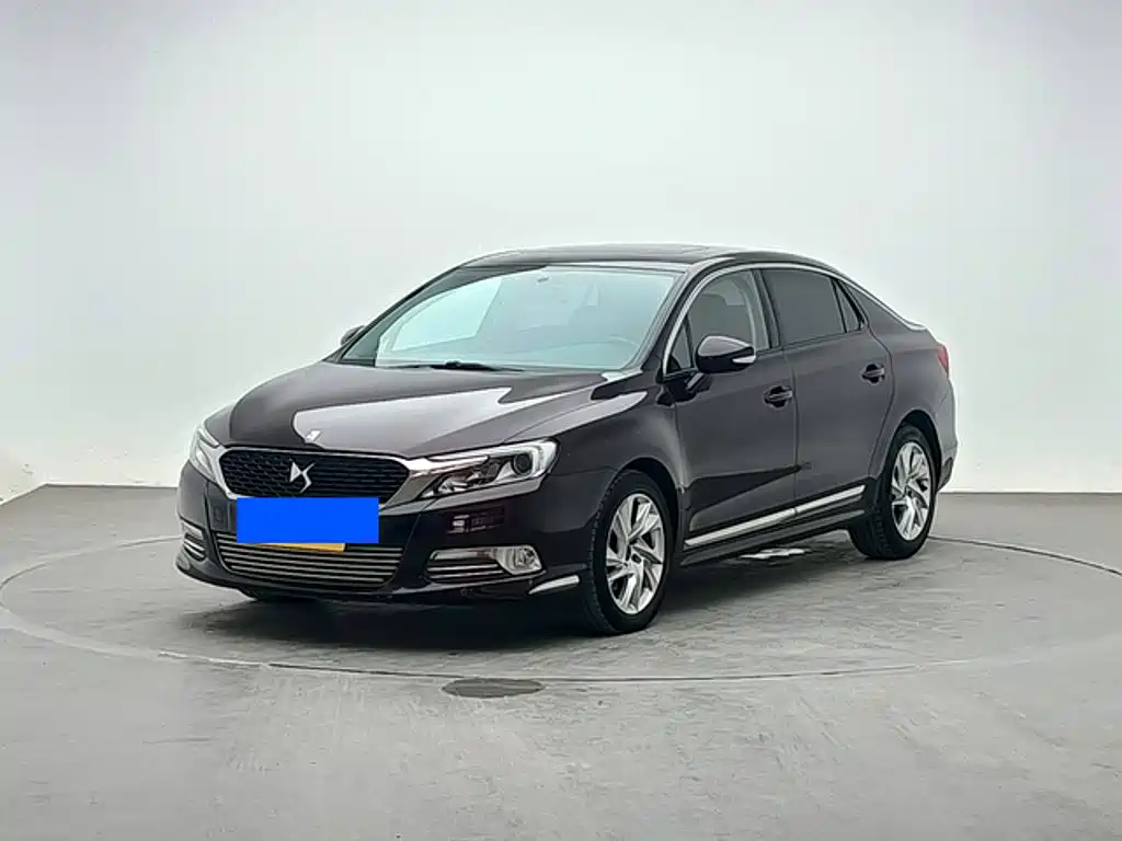 Фото 1 - DS 5LS