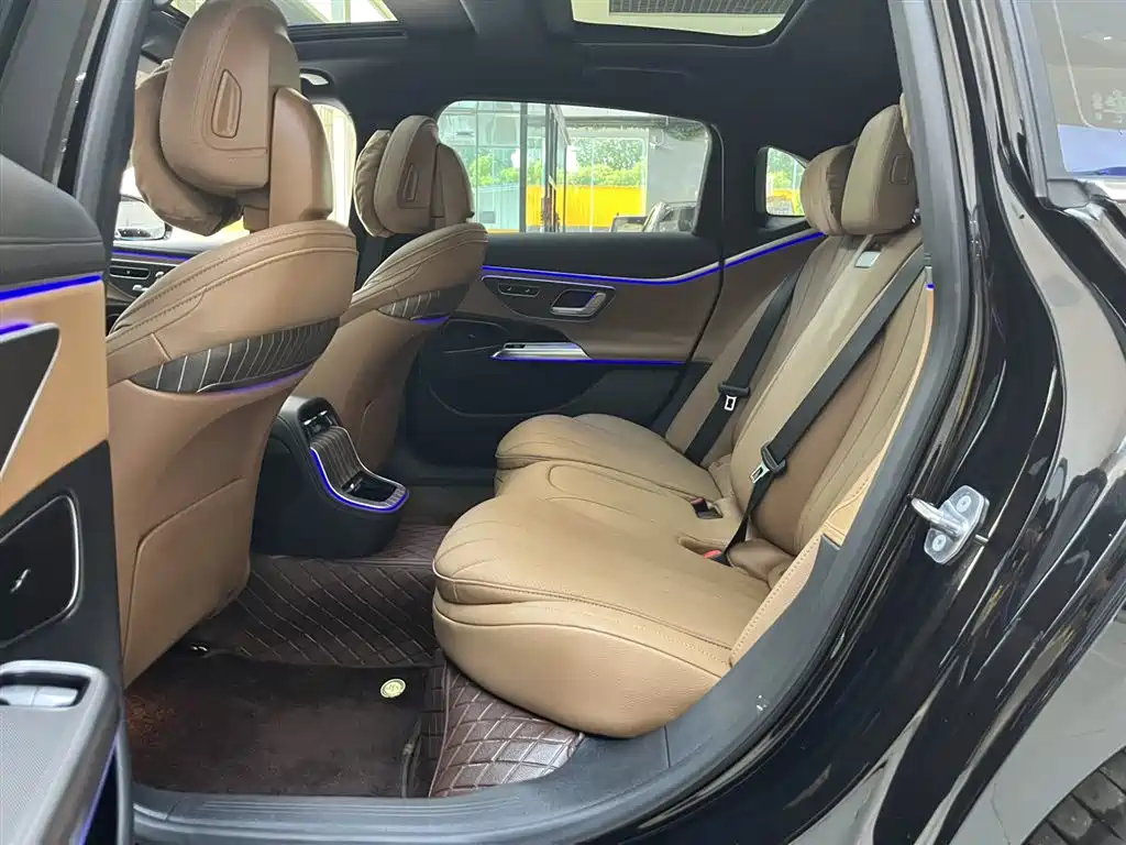 Mercedes-Benz E-Class 2025 E 300 L Fashion фото 15