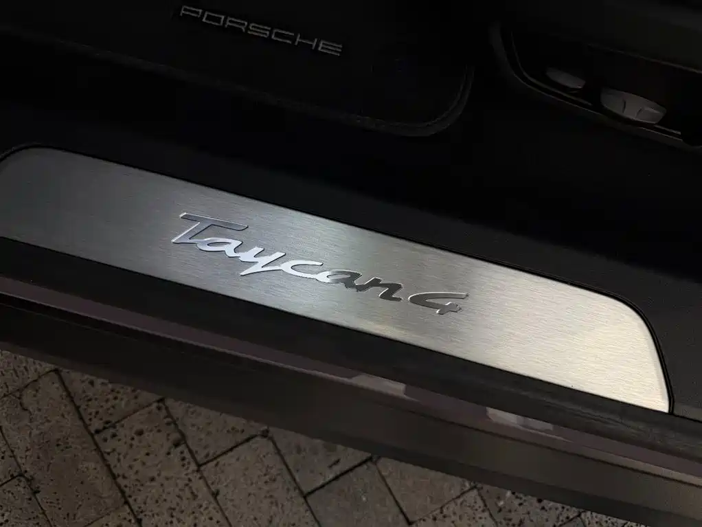 Porsche Taycan 2025 2026 Taycan 4