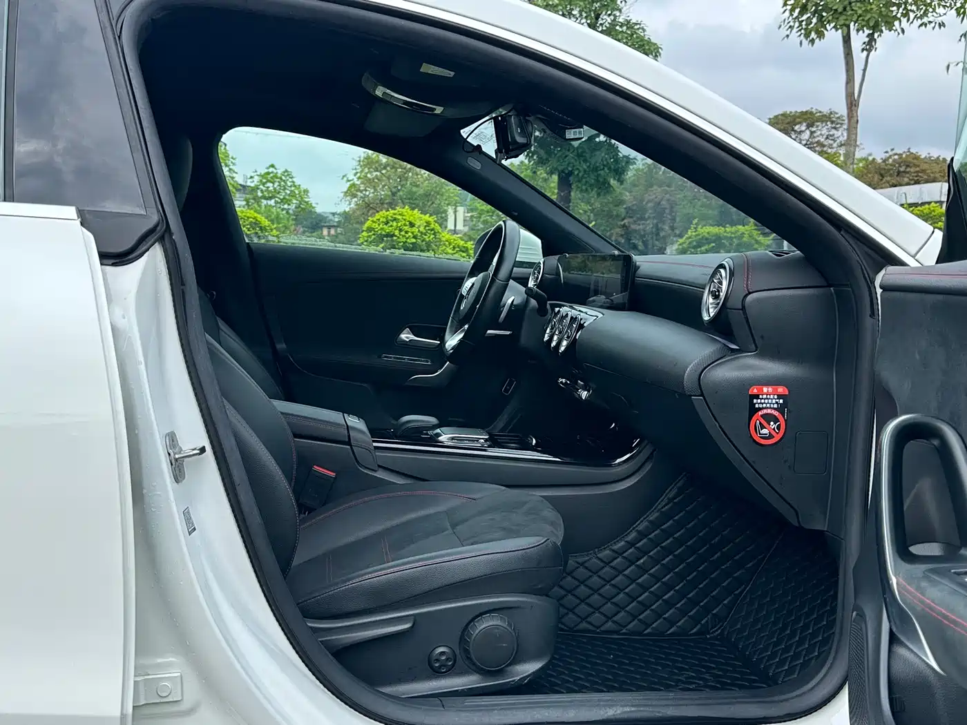 Mercedes-Benz CLA (Import) 2023 CLA 200 фото 14