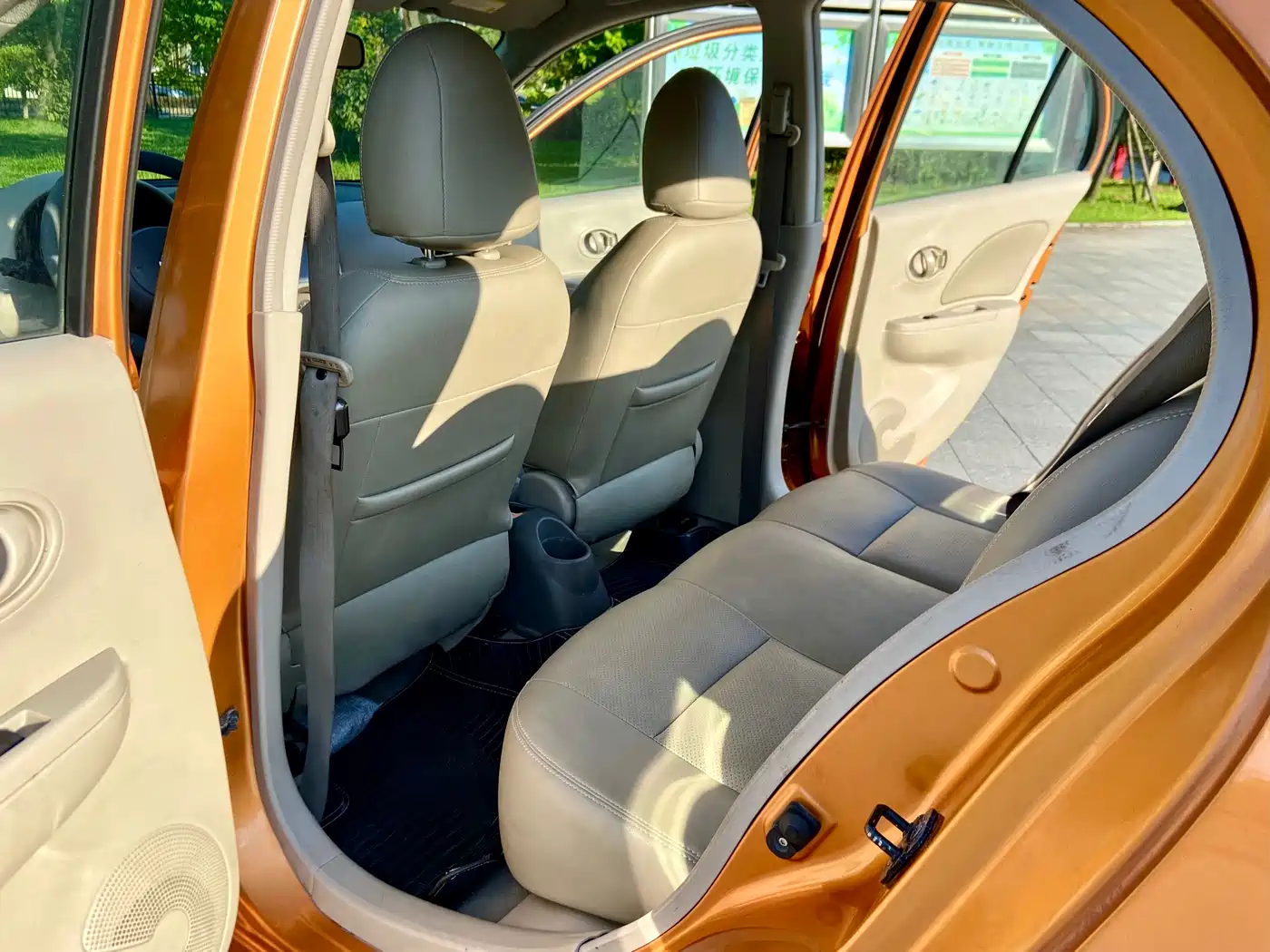 Nissan March 2011 2010 1.5L Automatic Easy Shine Edition