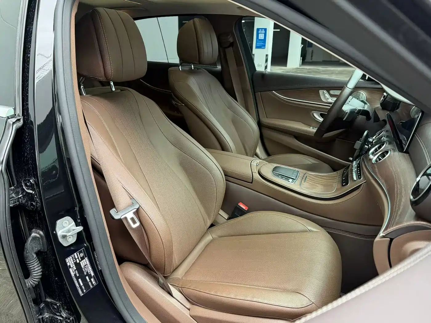 Mercedes-Benz E-Class 2023 E 300 L Luxury фото 6