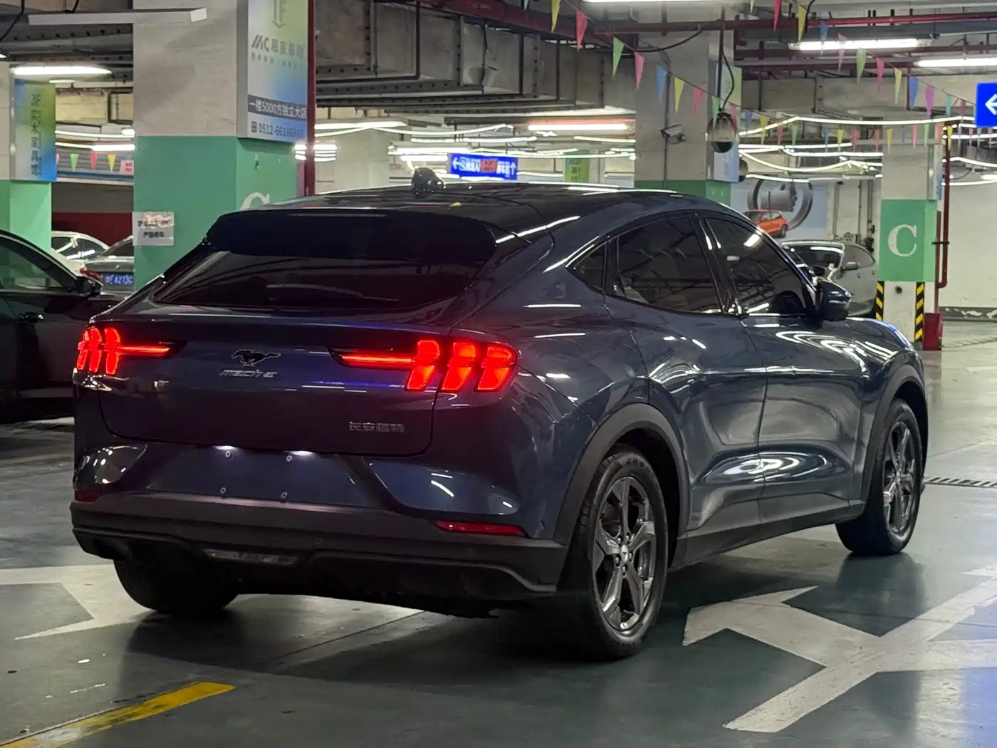 Ford Mustang Mach-E 2022 2021 Leap World RWD (Standard Range)