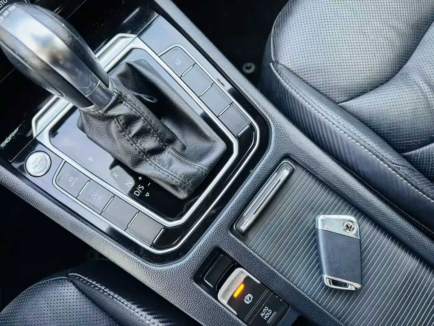 Volkswagen FAW-Volkswagen CC 2019 330TSI Charm Edition China VI фото 16