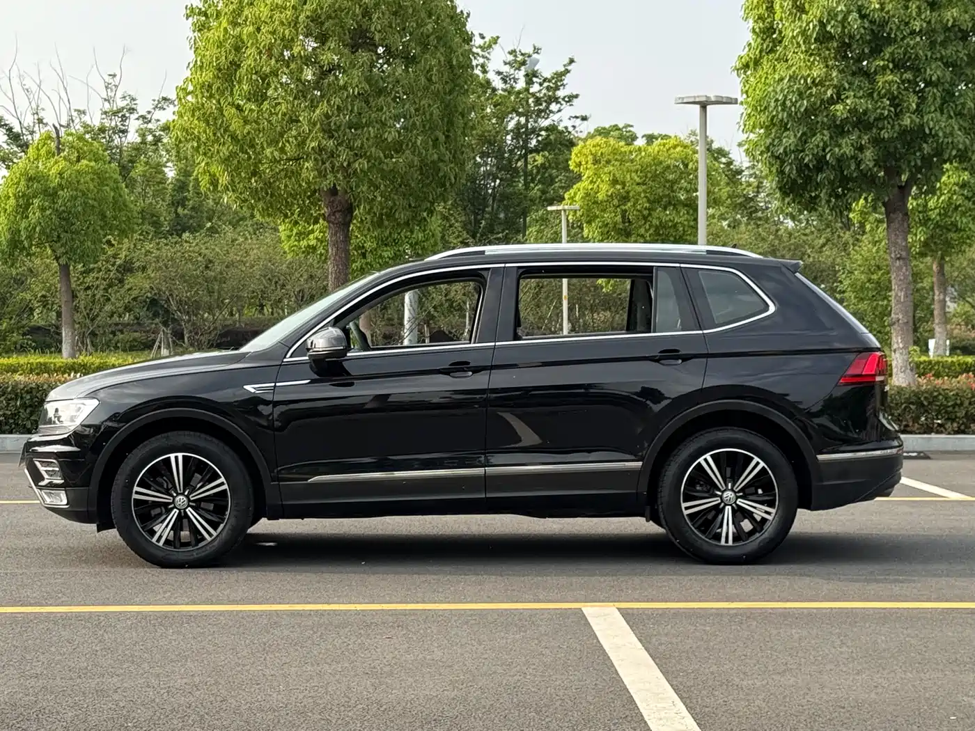 Volkswagen Tiguan L 2020 330TSI Auto 2WD Panorama Comfort China VI фото 4