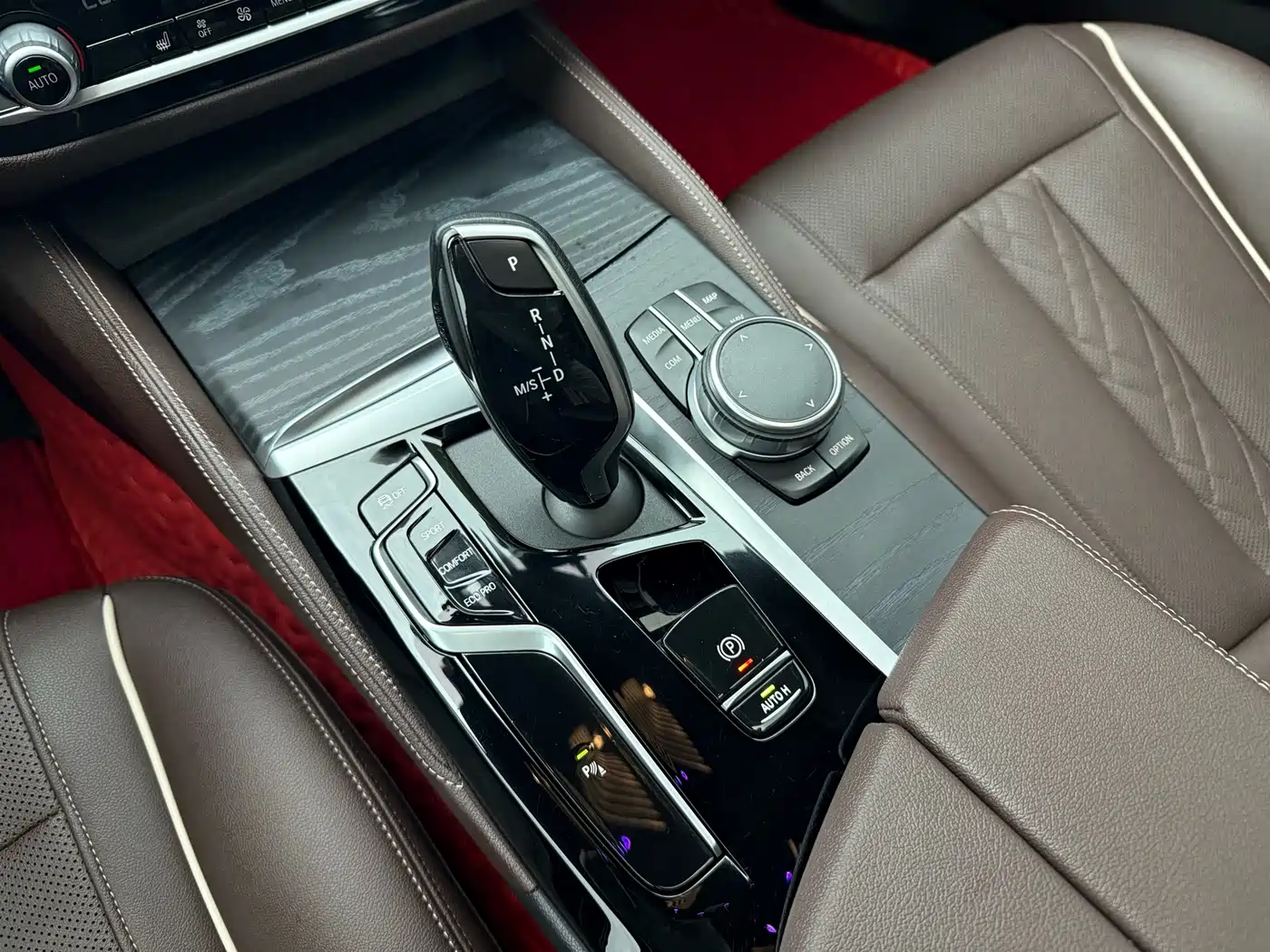 BMW 5 Series 2022 530Li Leading M Sport Package фото 16