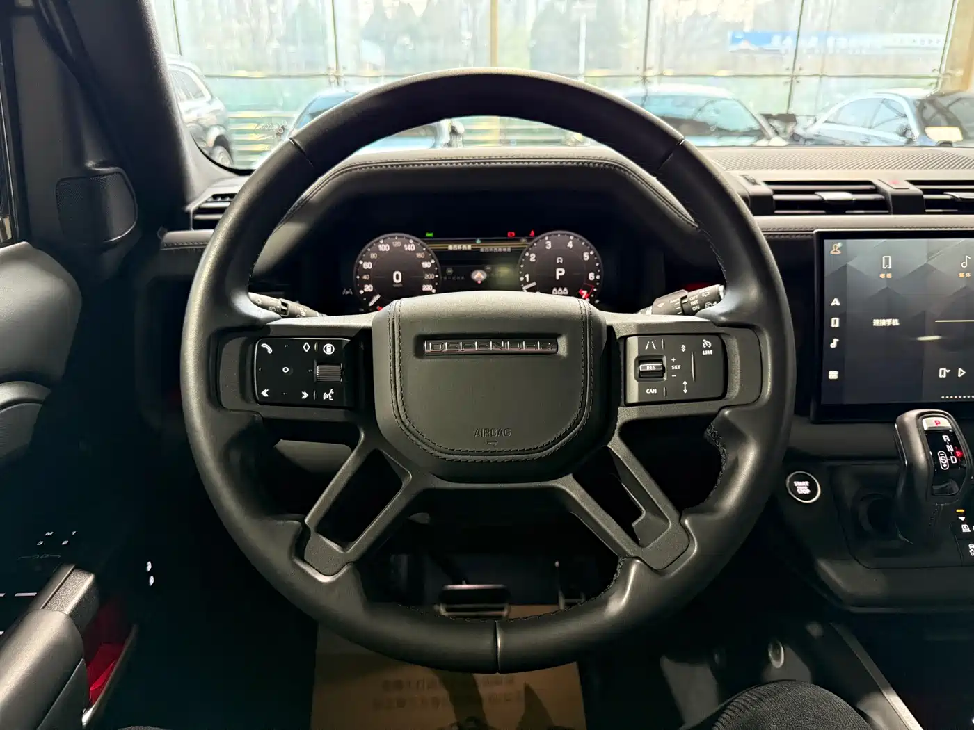Land Rover Defender 2025 110 3.0T P400 X фото 14