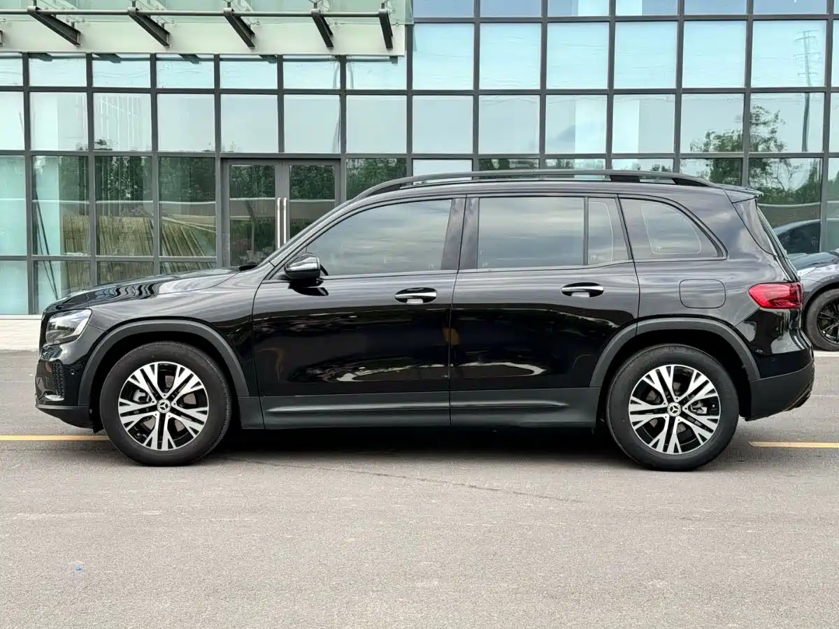 Mercedes-Benz GLB 2024 Facelift GLB 220 Dynamic фото 3