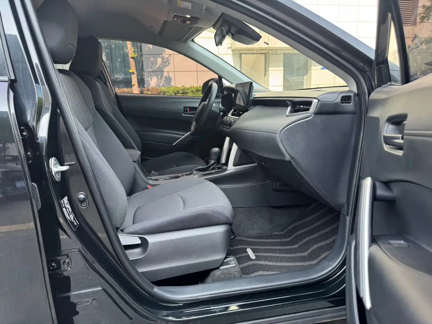 Toyota Corolla Cross 2025 2024 Model 2.0L Pioneer Edition