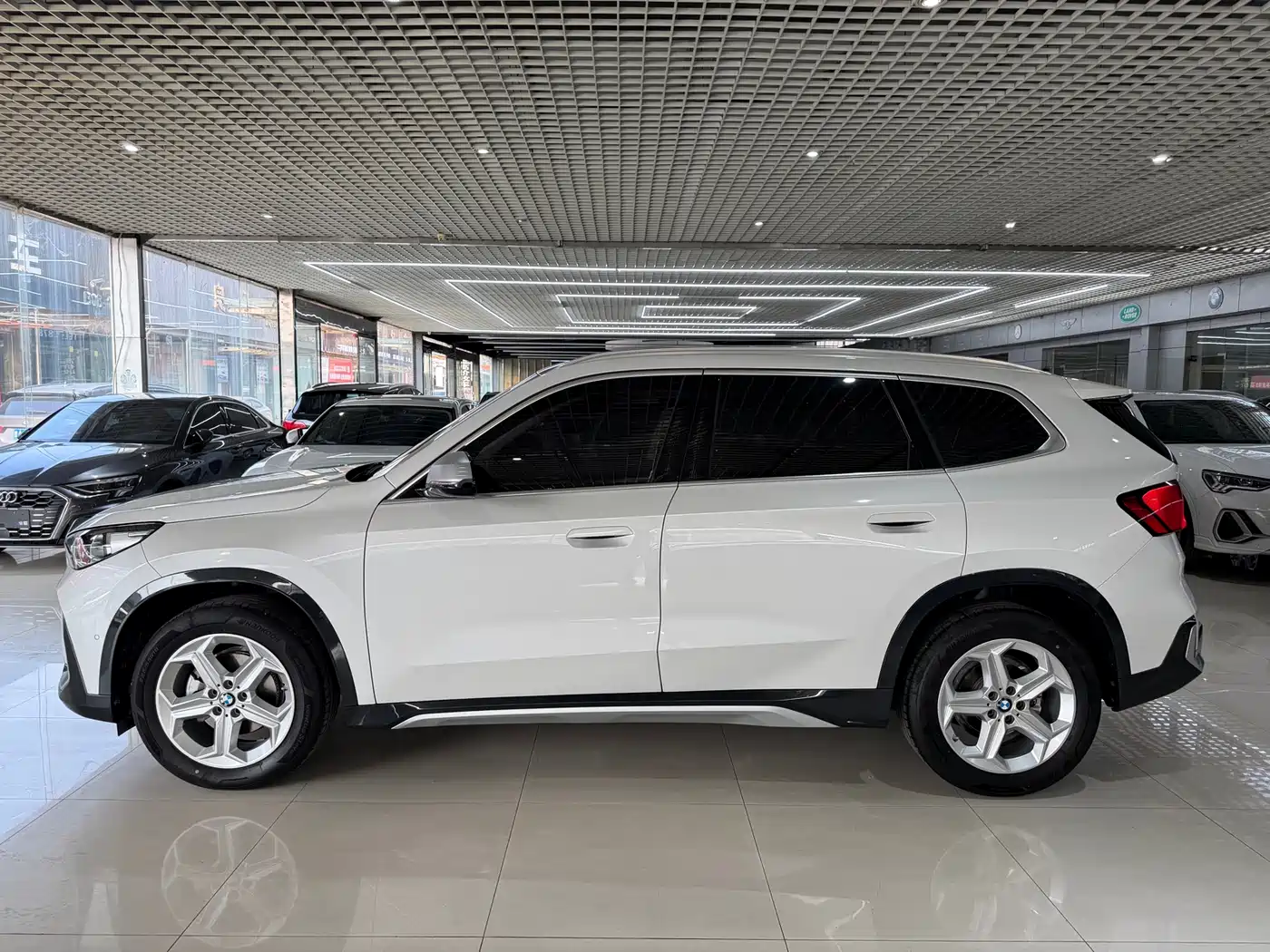 BMW X1 2023 sDrive20Li X Design Package фото 6