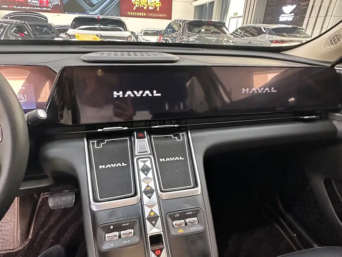 Haval Xiaolong MAX 2023 1.5L Hi4 105 4WD Pilot Edition фото 6