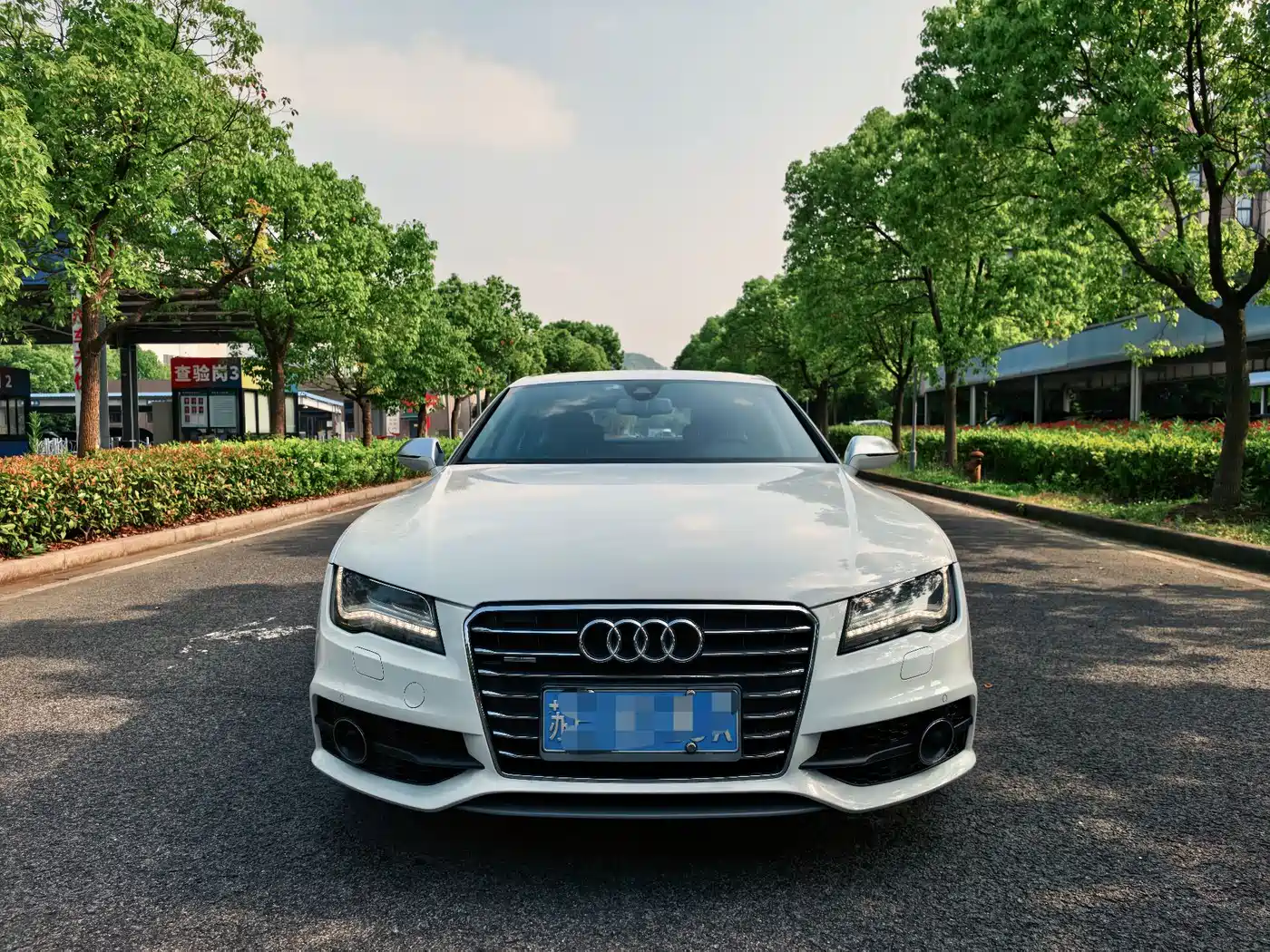 Audi A7 2012 3.0TFSI quattro Luxury Model фото 2