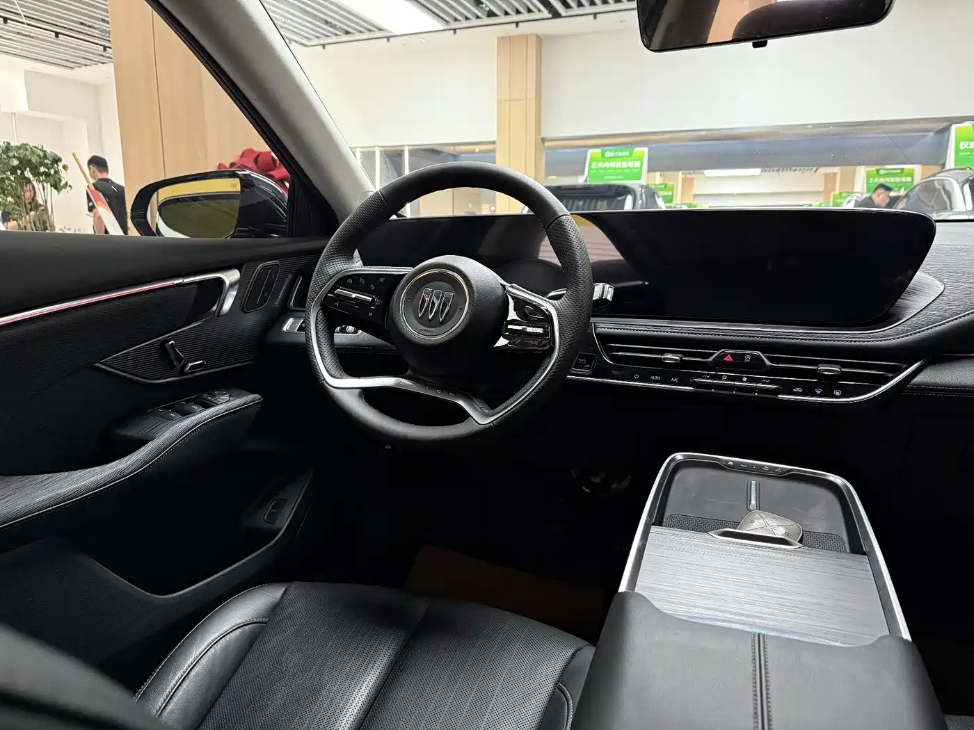 Buick LaCrosse 2023 28T Premium Edition фото 9