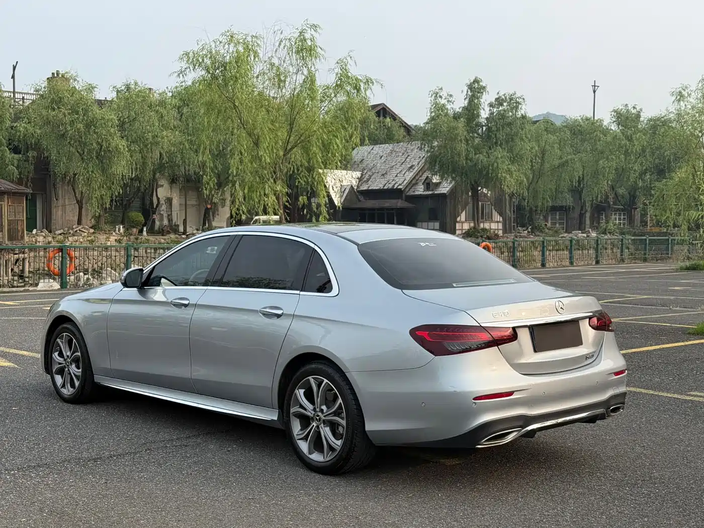 Mercedes-Benz E-Class 2022 Facelift E 300 L Sport Fashion Style фото 5