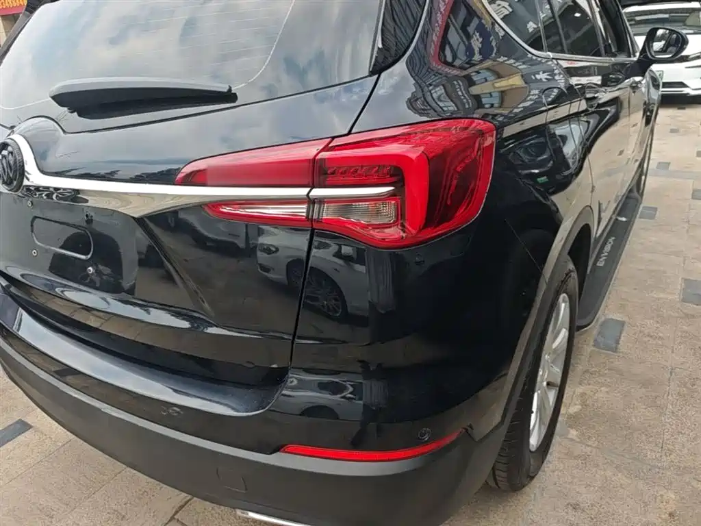 Photo 8 - Buick Envision Plus