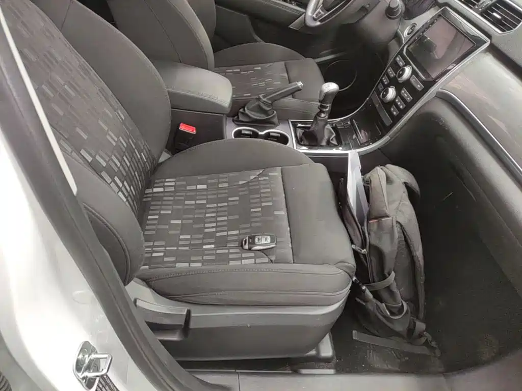 Photo 25 - Haval H2