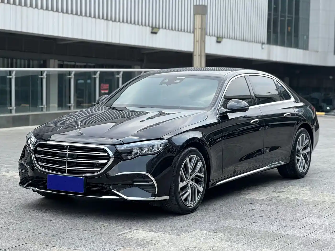 Mercedes-Benz E-Class 2024 E 300 L Fashion