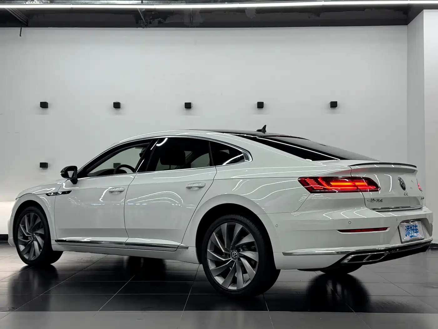 Volkswagen FAW-Volkswagen CC 2023 380TSI Eye-catching Edition фото 13