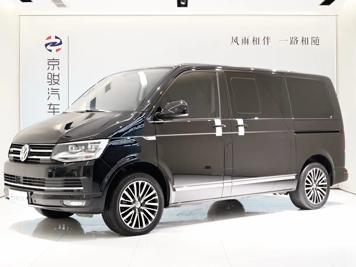 Volkswagen Multivan 2019 2019 2.0TSI 4WD Premium 7-seater