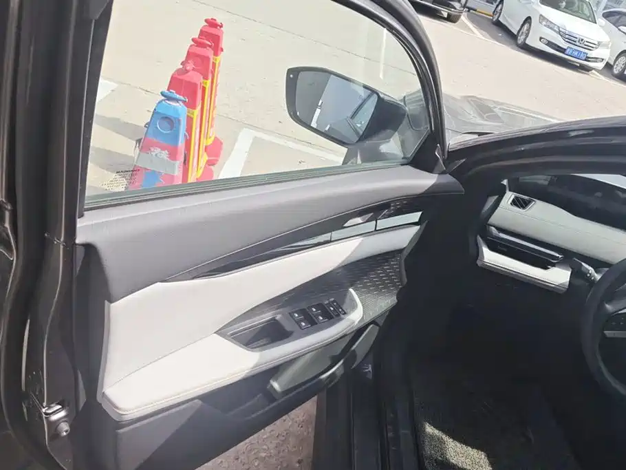 Changan UNI-V iDD 2024 2024 Blue Whale Smart iDD 136km Smart Premium