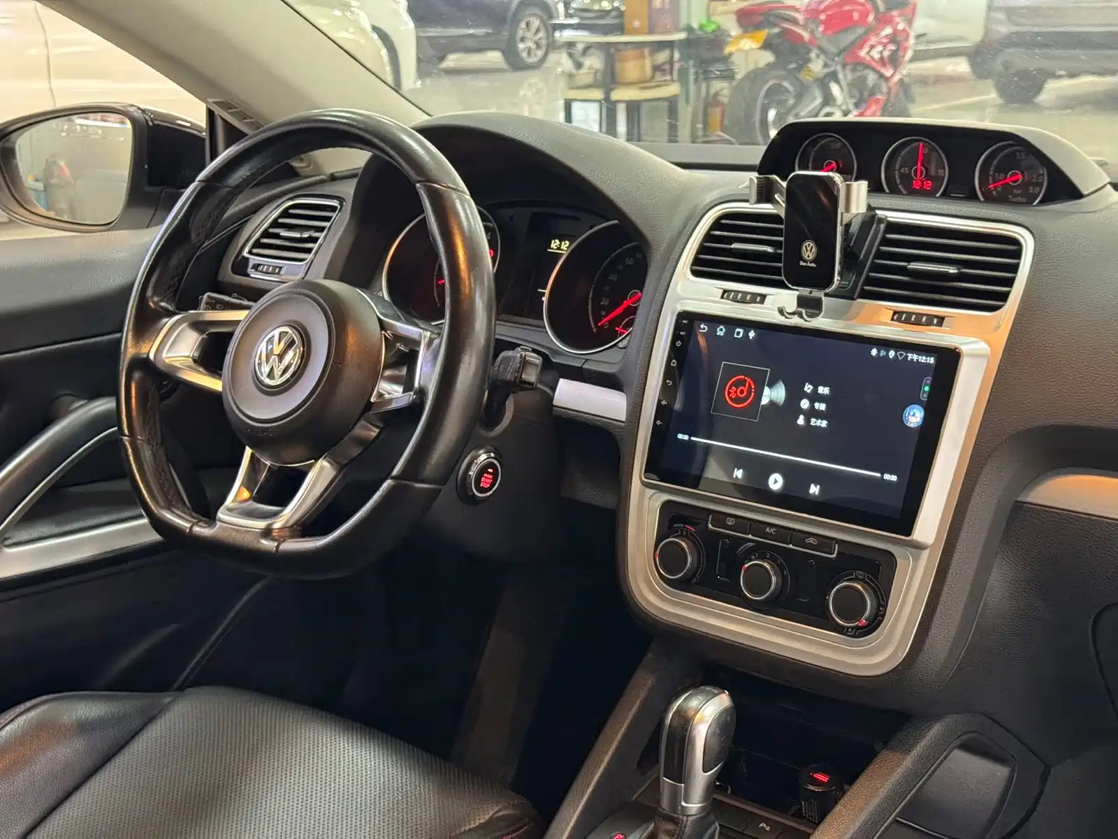 صورة 9 - Volkswagen Scirocco