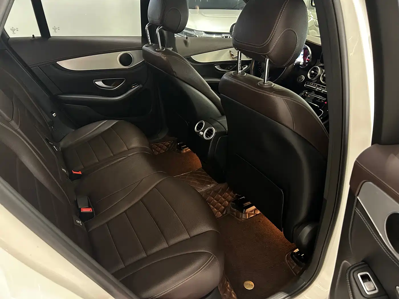 Mercedes-Benz GLC 2018 GLC 200 4MATIC фото 9