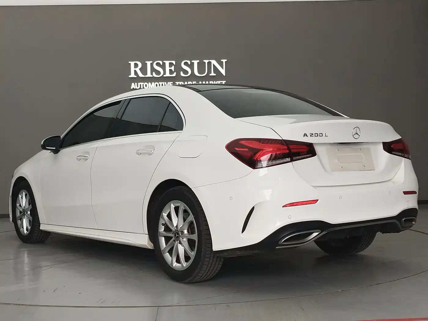 Mercedes-Benz A-Class 2021 A 200 L Sport Sedan Fashion Edition фото 4