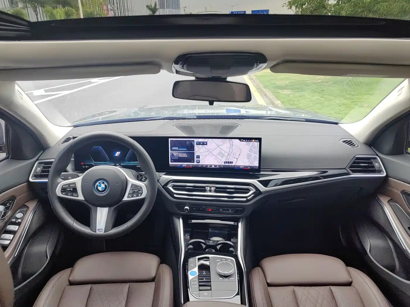 BMW i3 2024 eDrive 35 L фото 9