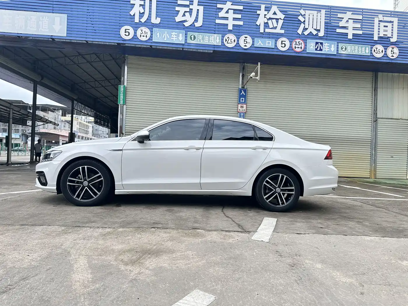 Volkswagen Lamando 2021 280TSI DSG Comfort Edition фото 4