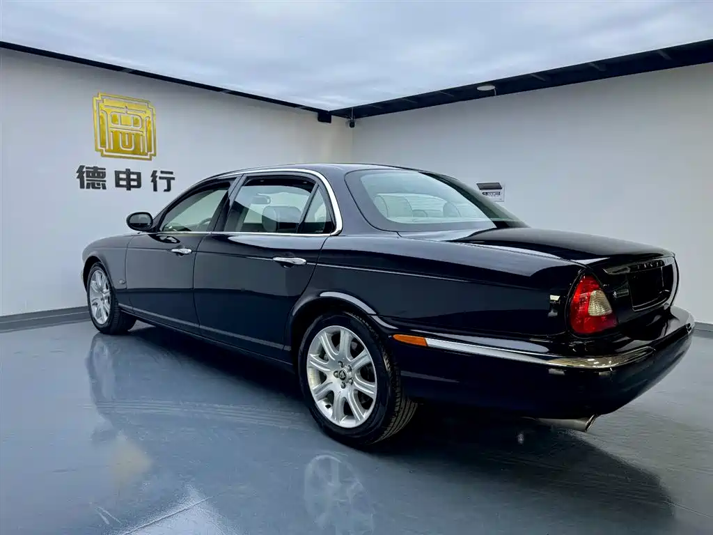 Jaguar XJ 2005 Model XJ8L 4.2 фото 4