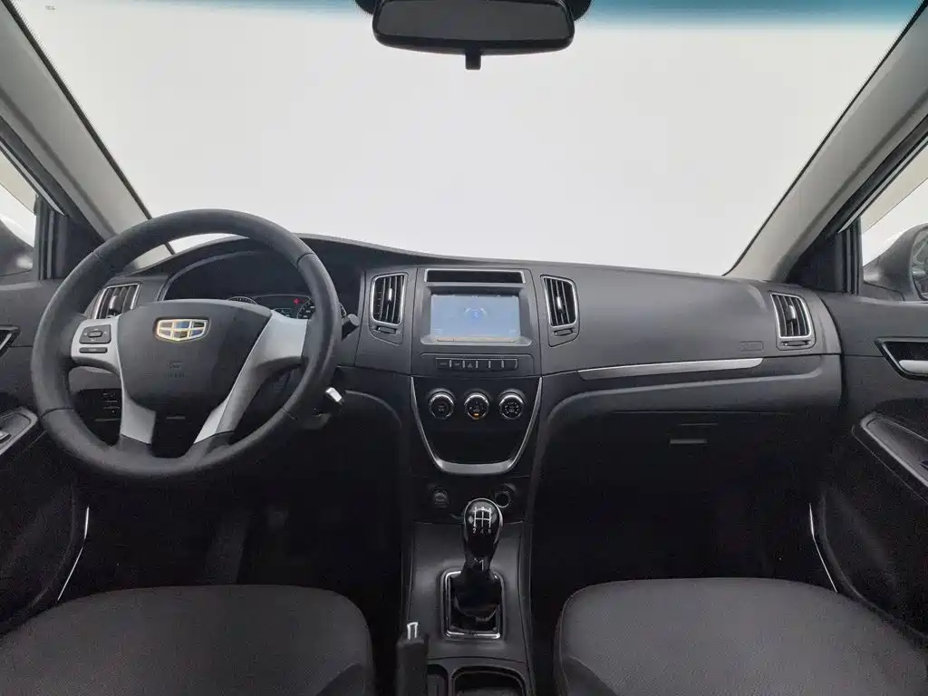 Фото 5 - Geely Vision