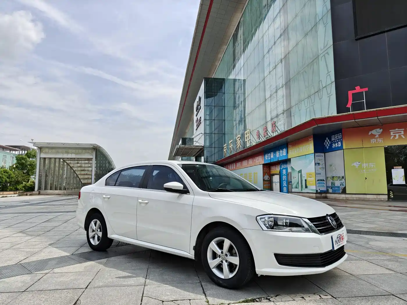 Volkswagen Lavida 2013 Facelift Classic 1.6L Automatic Trend фото 3
