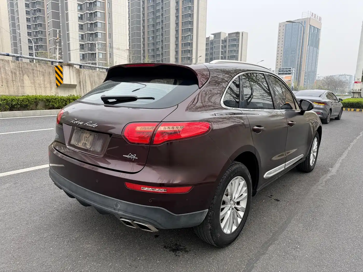 ZOTYE SR9